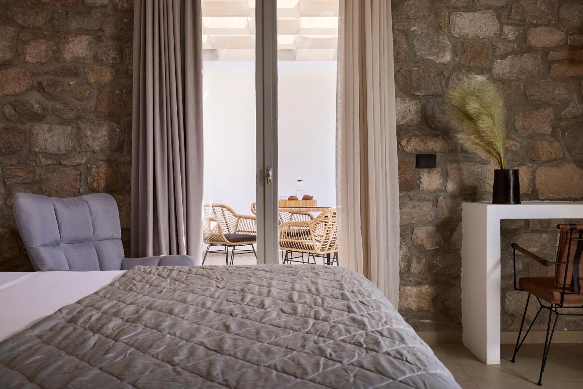 آداماس Kedros Milos Suites الغرفة الصورة