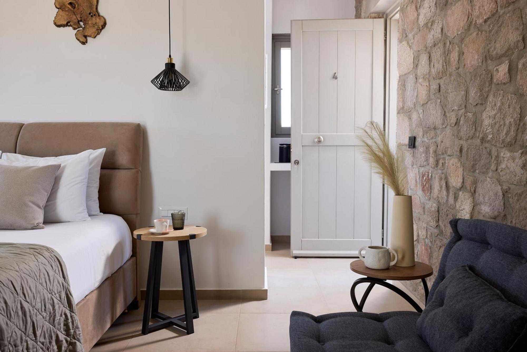 آداماس Kedros Milos Suites الغرفة الصورة