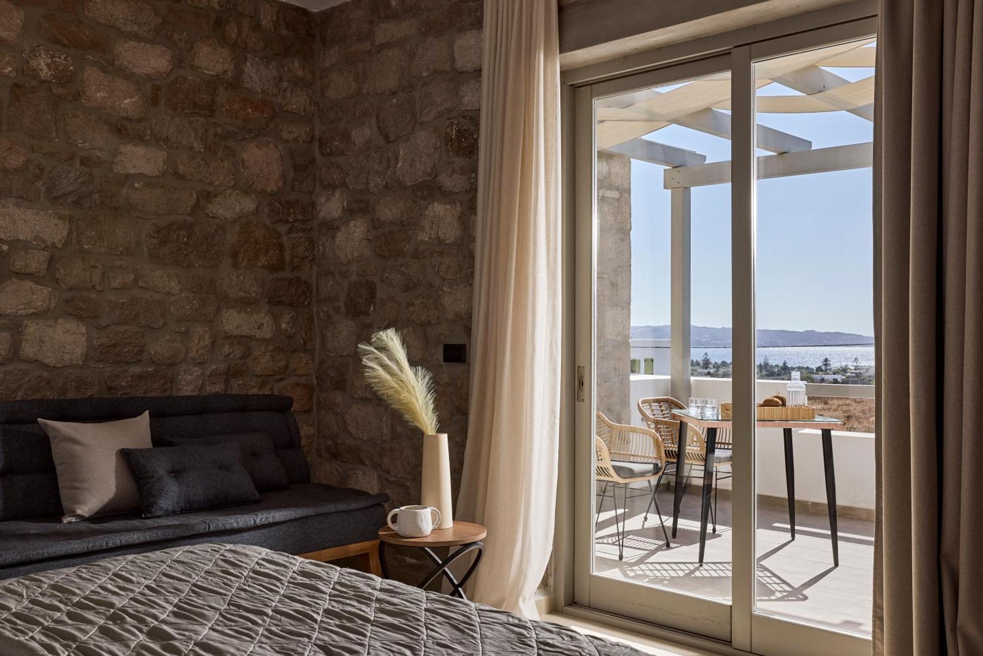 آداماس Kedros Milos Suites الغرفة الصورة