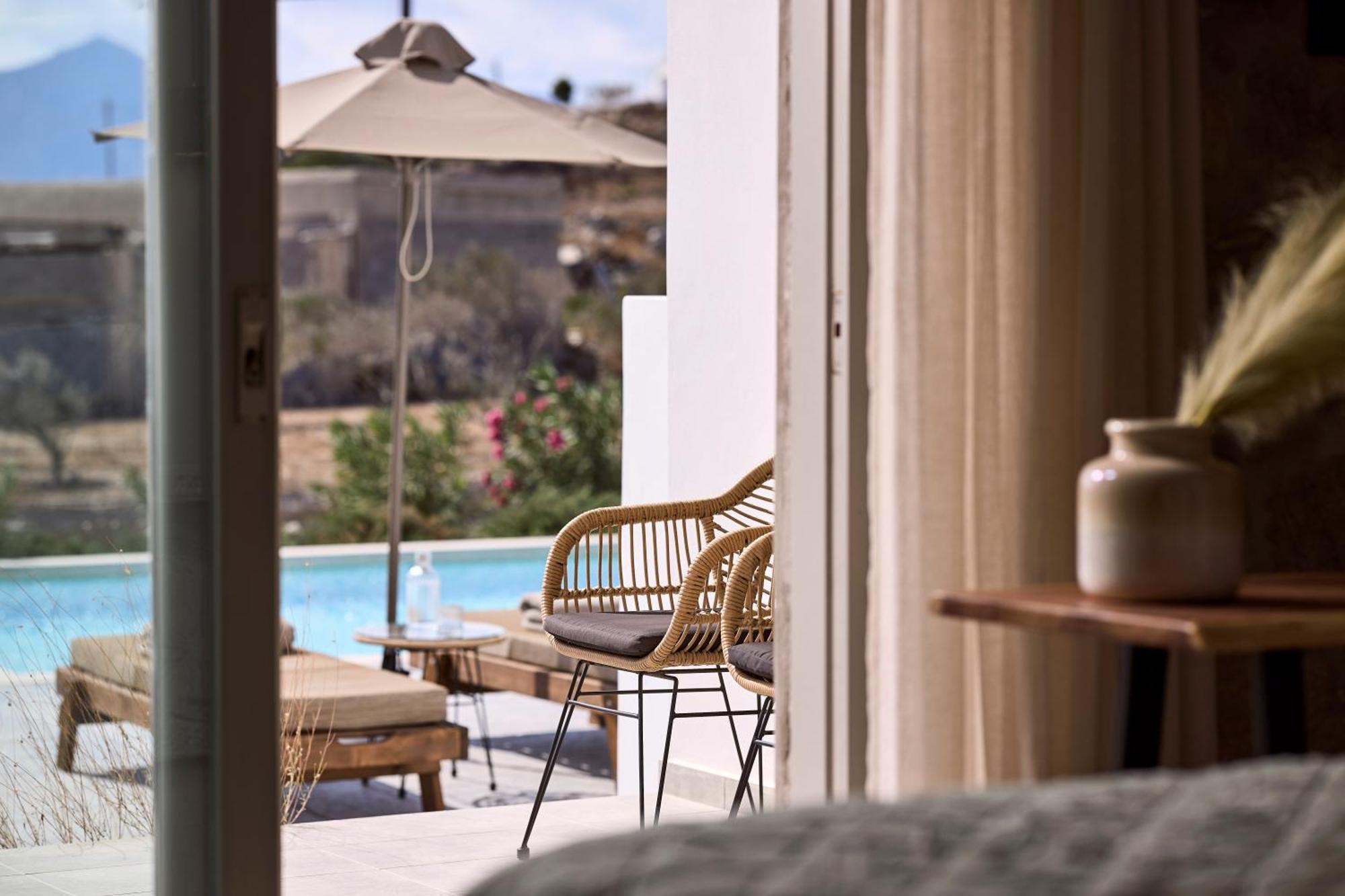 آداماس Kedros Milos Suites الغرفة الصورة