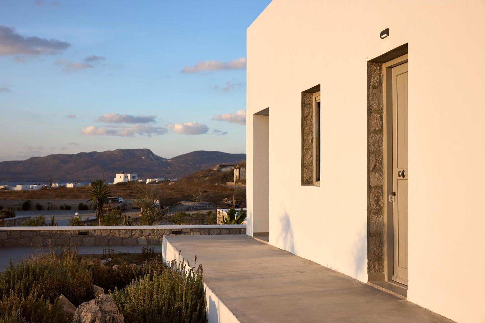 آداماس Kedros Milos Suites الغرفة الصورة