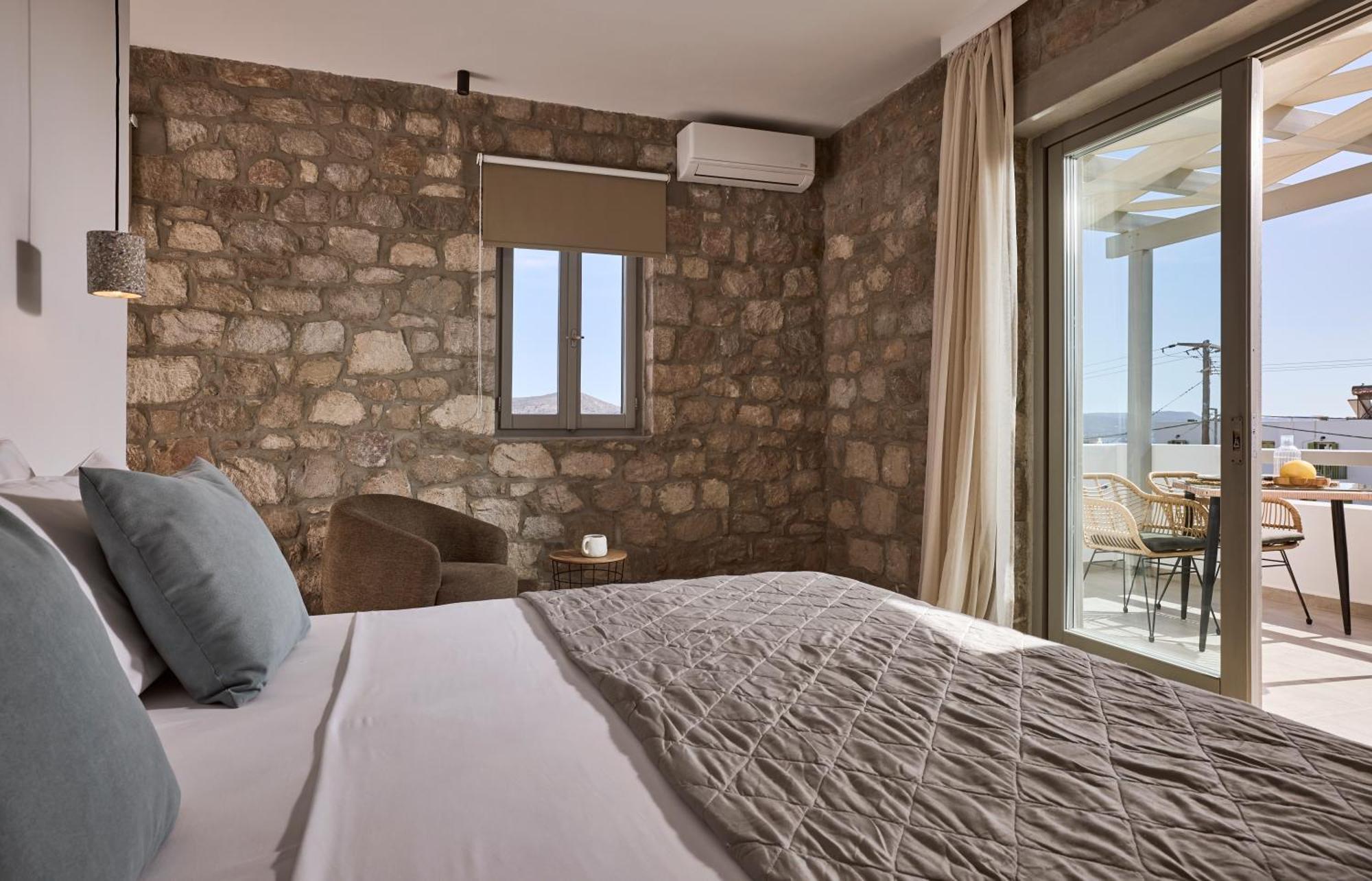 آداماس Kedros Milos Suites الغرفة الصورة