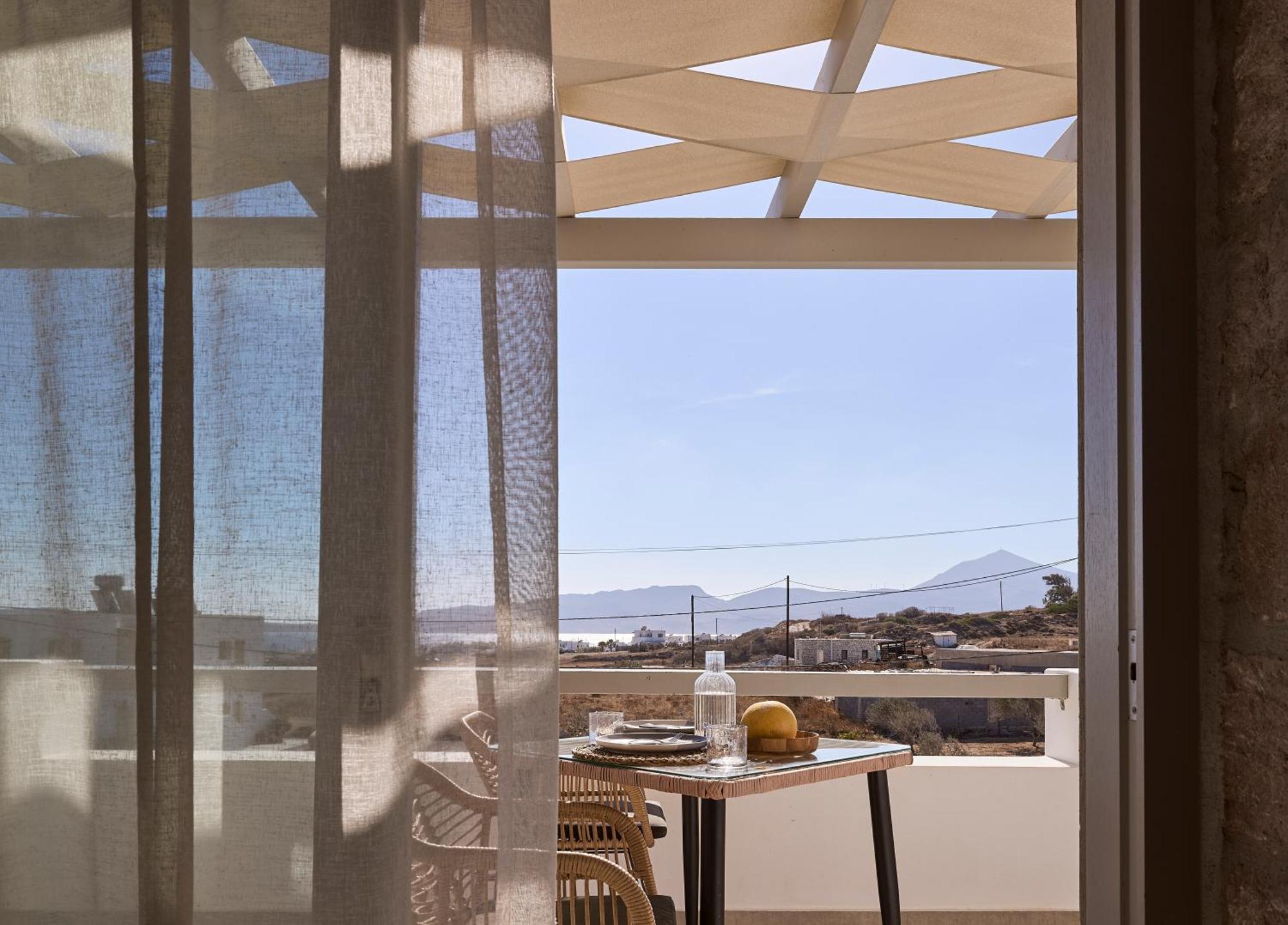 آداماس Kedros Milos Suites الغرفة الصورة